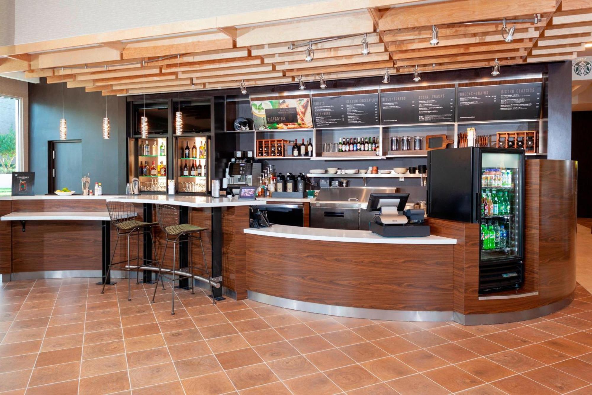 Courtyard By Marriott Deland Historic Downtown Hotel Exterior photo